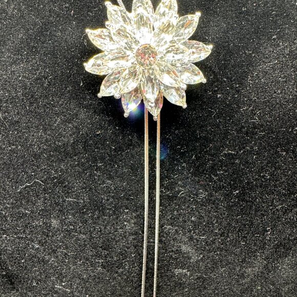 Snowflake - White - Picture 2 of 4